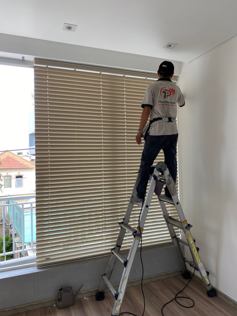 R&egrave;m s&aacute;o gỗ