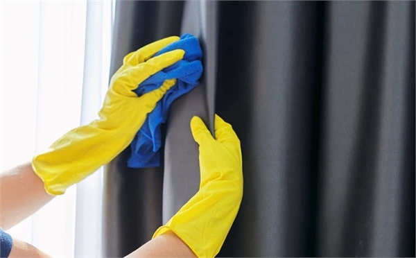 Cách Vệ Sinh Rèm Cửa Tại Nhà Nhanh Chóng, Sạch Sẽ Và Đơn Giản
